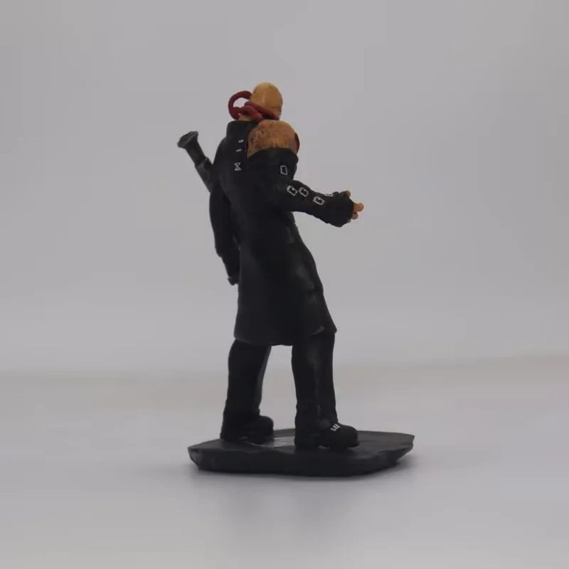 Nuova Action Figure Resident E - Model Kit Nemesis recensione e prezzo